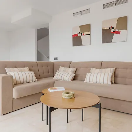 Sky And Sea Estepona Penthouse Exterior photo